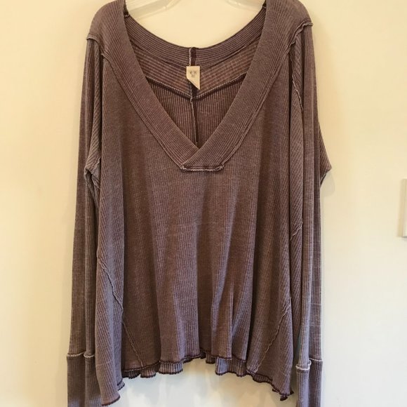 Free People We The Free Oceanview top in Wine, size L - Picture 4 of 10